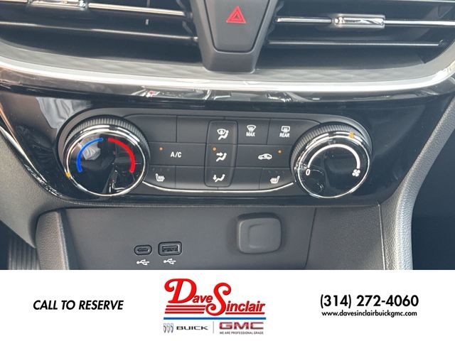 Buick Encore GX Vehicle Full-screen Gallery Image 18
