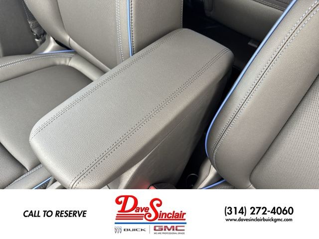 Buick Encore GX Vehicle Full-screen Gallery Image 20