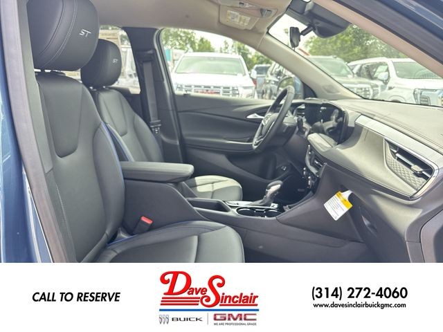 Buick Encore GX Vehicle Full-screen Gallery Image 23