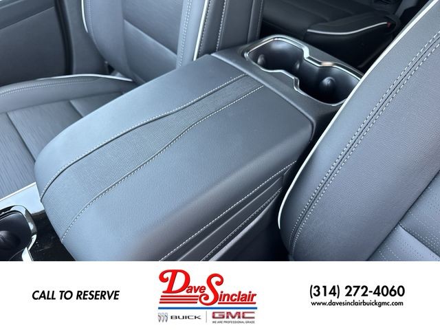 Buick Enclave Vehicle Full-screen Gallery Image 21