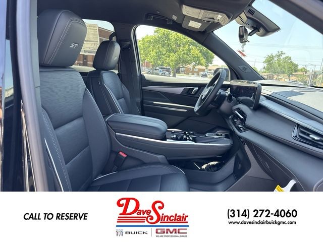 Buick Enclave Vehicle Full-screen Gallery Image 25