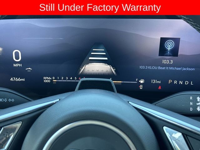 Buick Enclave Vehicle Full-screen Gallery Image 15