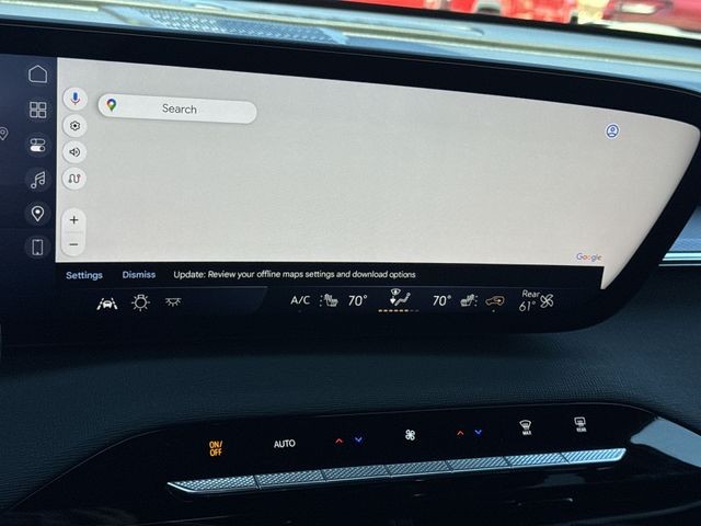 Buick Enclave Vehicle Full-screen Gallery Image 18