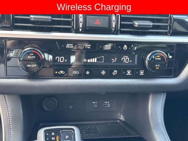 Nissan Pathfinder Vehicle Full-screen Gallery Image 22