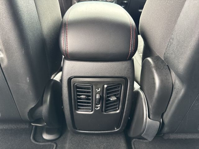 Dodge Durango Vehicle Full-screen Gallery Image 25