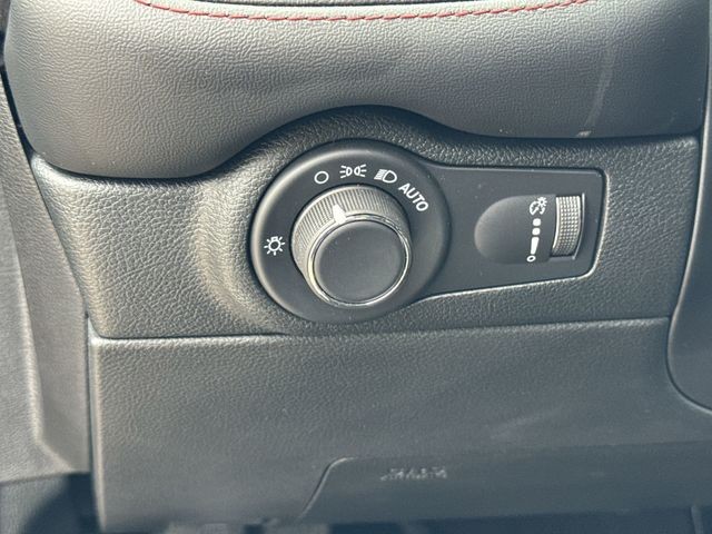 Dodge Durango Vehicle Full-screen Gallery Image 38