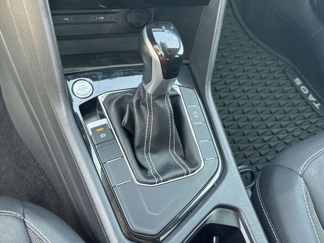 Volkswagen Taos Vehicle Full-screen Gallery Image 19