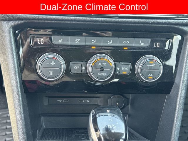 Volkswagen Taos Vehicle Full-screen Gallery Image 21