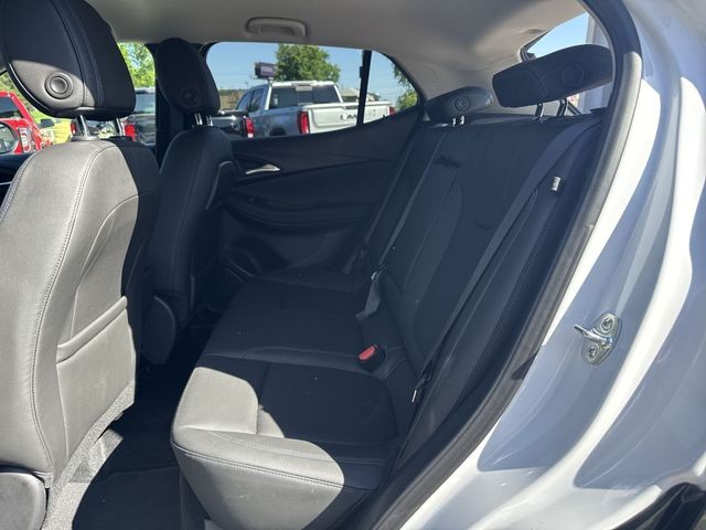 Buick Encore GX Vehicle Full-screen Gallery Image 22