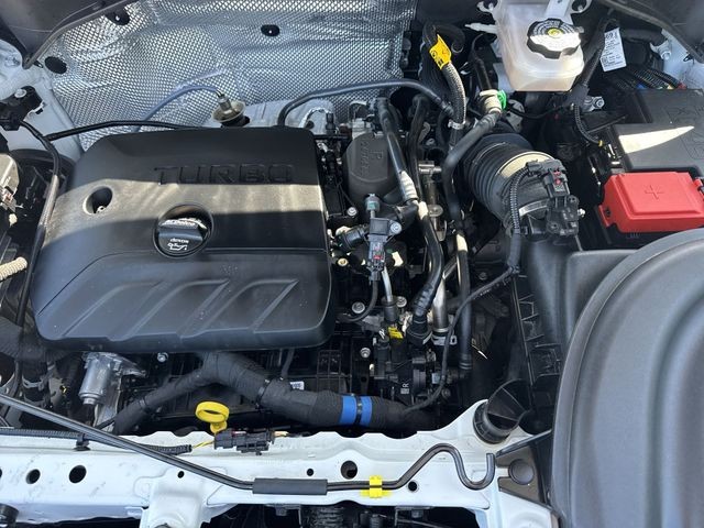 Buick Encore GX Vehicle Full-screen Gallery Image 27