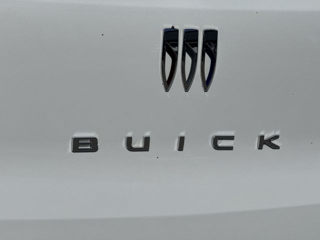 Buick Encore GX Vehicle Full-screen Gallery Image 28