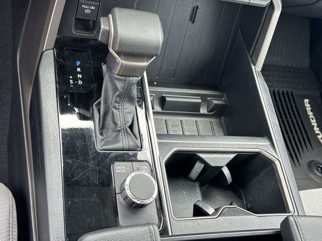 Toyota Tundra 2WD Vehicle Full-screen Gallery Image 19
