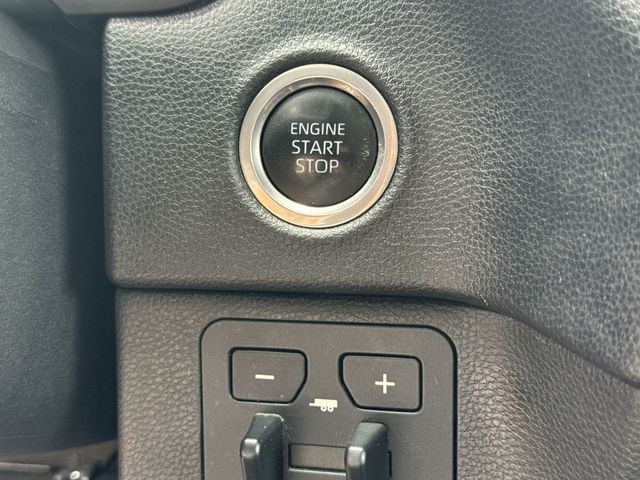 Toyota Tundra 2WD Vehicle Full-screen Gallery Image 20