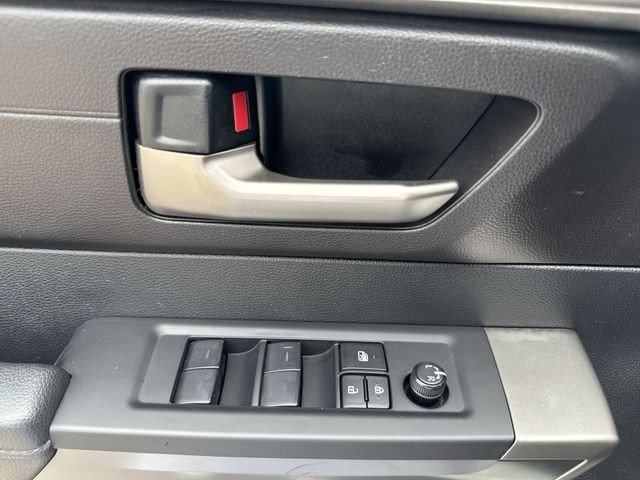 Toyota Tundra 2WD Vehicle Full-screen Gallery Image 26