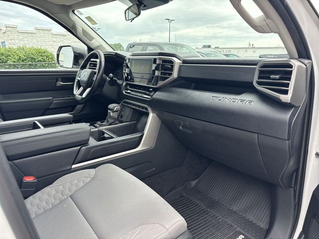 Toyota Tundra 2WD Vehicle Full-screen Gallery Image 31