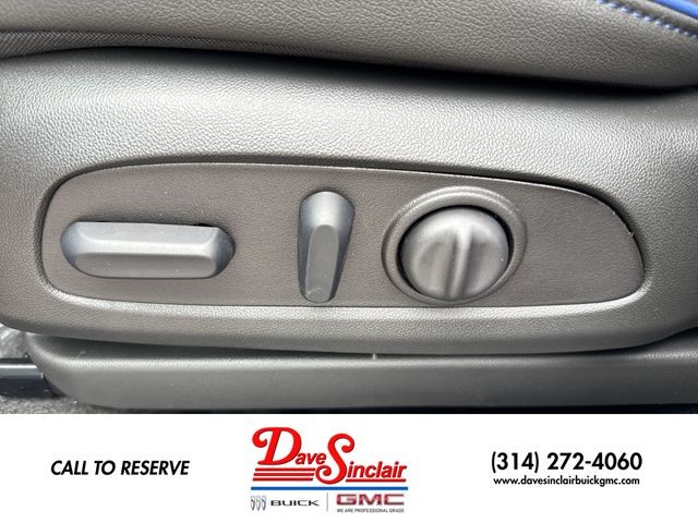 Buick Encore GX Vehicle Full-screen Gallery Image 12