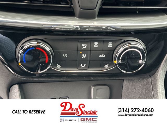 Buick Encore GX Vehicle Full-screen Gallery Image 18