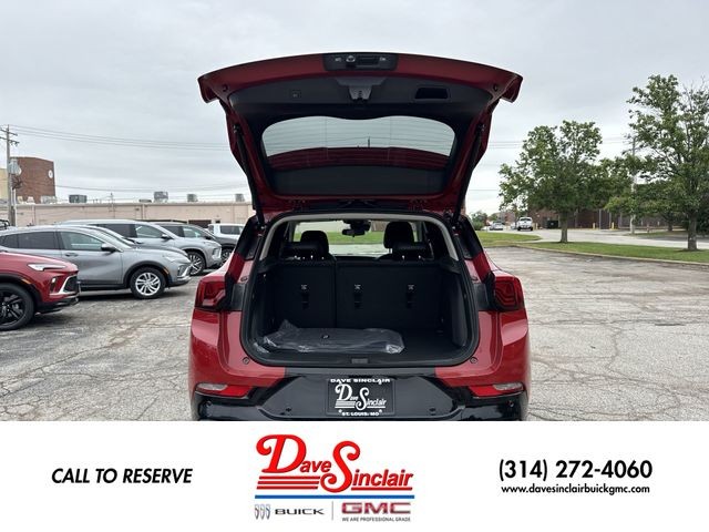 Buick Encore GX Vehicle Full-screen Gallery Image 22
