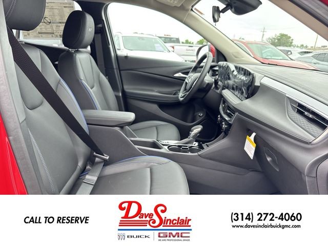 Buick Encore GX Vehicle Full-screen Gallery Image 23
