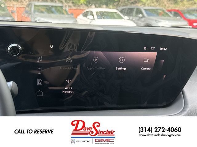 Buick Encore GX Vehicle Full-screen Gallery Image 16