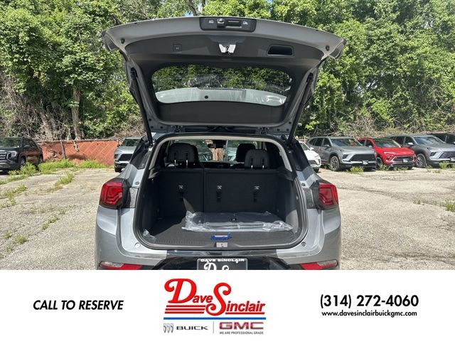Buick Encore GX Vehicle Full-screen Gallery Image 22