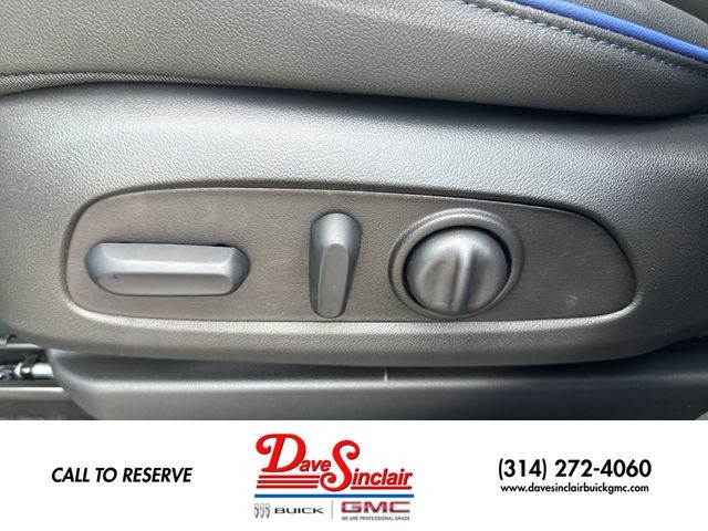 Buick Encore GX Vehicle Full-screen Gallery Image 12