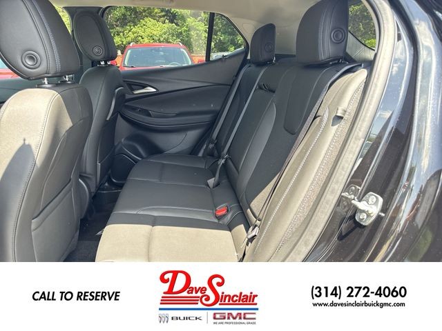 Buick Encore GX Vehicle Full-screen Gallery Image 21