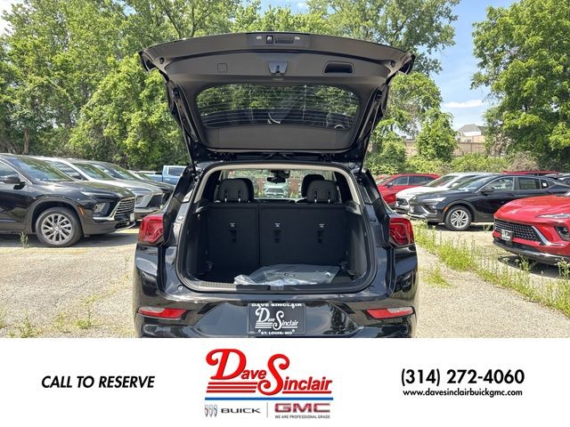 Buick Encore GX Vehicle Full-screen Gallery Image 22