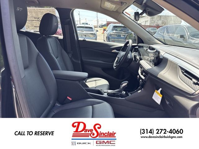 Buick Encore GX Vehicle Full-screen Gallery Image 23