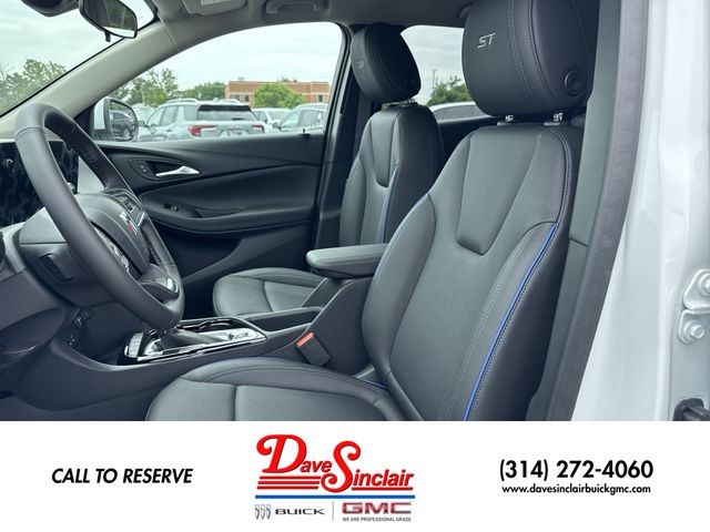 Buick Encore GX Vehicle Full-screen Gallery Image 11