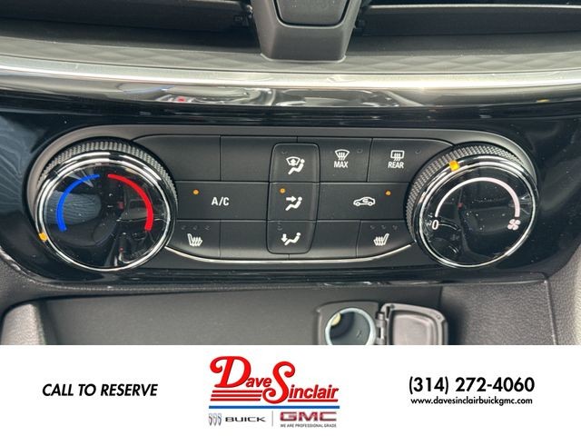 Buick Encore GX Vehicle Full-screen Gallery Image 18
