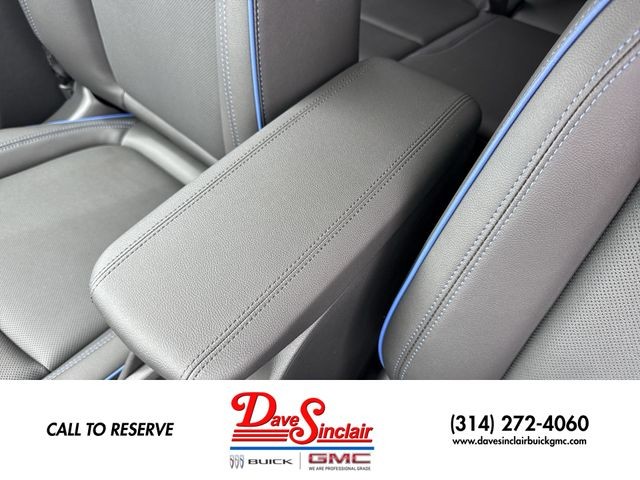 Buick Encore GX Vehicle Full-screen Gallery Image 20