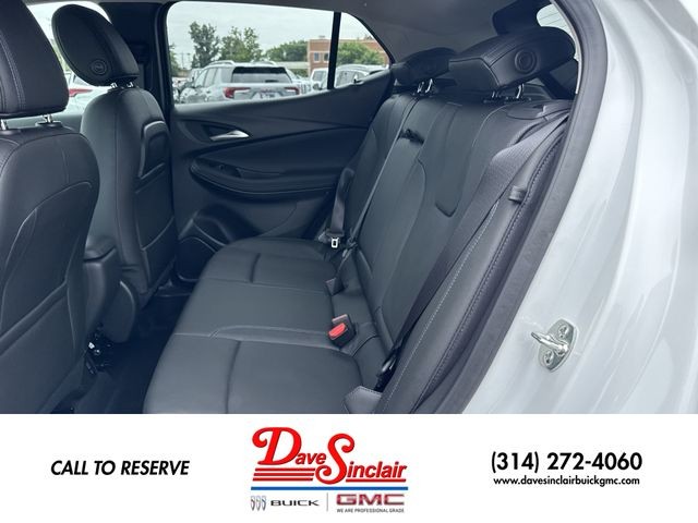 Buick Encore GX Vehicle Full-screen Gallery Image 21
