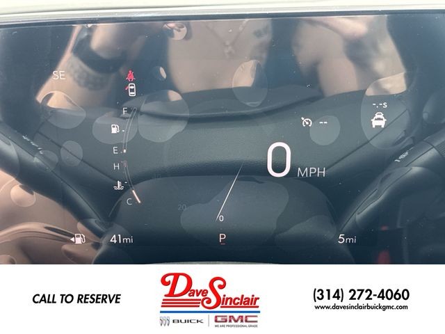 Buick Encore GX Vehicle Full-screen Gallery Image 15