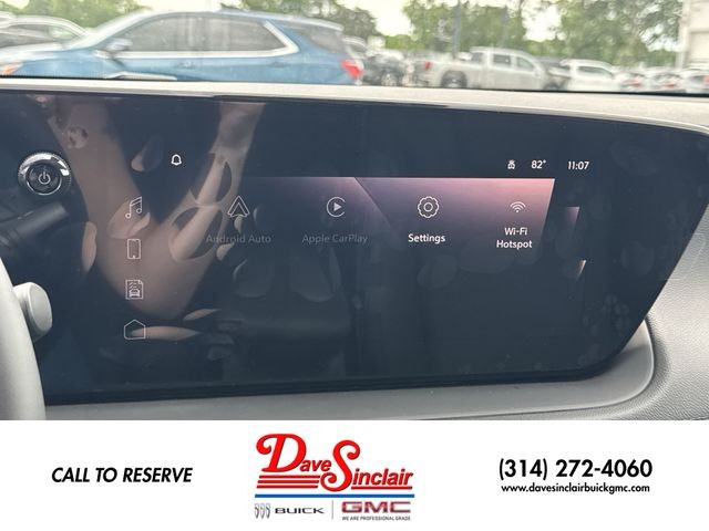 Buick Encore GX Vehicle Full-screen Gallery Image 16