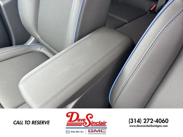 Buick Encore GX Vehicle Full-screen Gallery Image 20