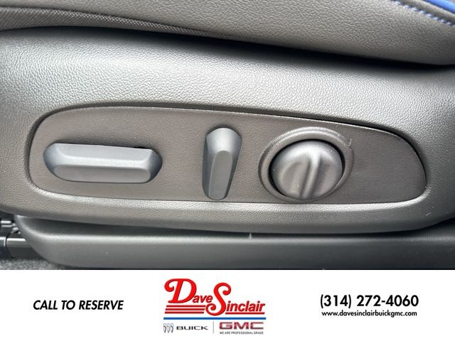 Buick Encore GX Vehicle Full-screen Gallery Image 12