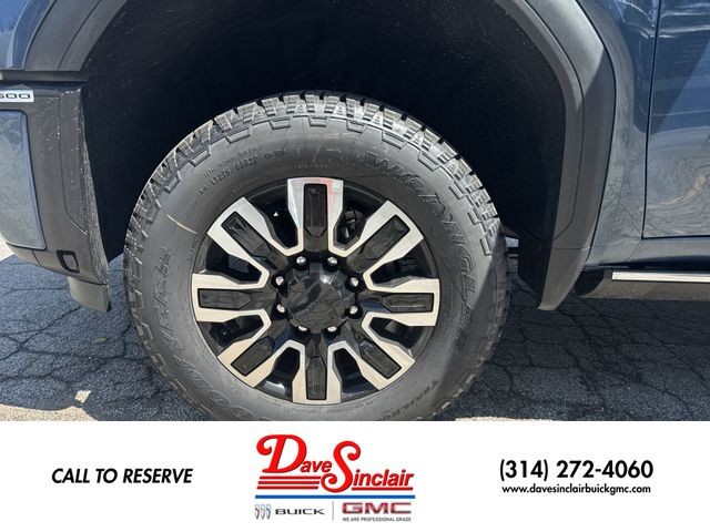 GMC Sierra 2500HD Vehicle Full-screen Gallery Image 10