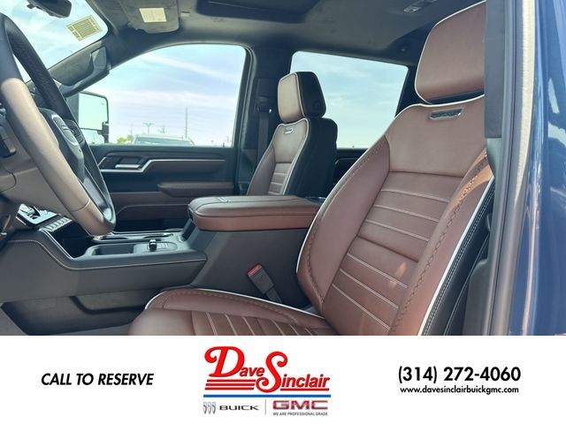 GMC Sierra 2500HD Vehicle Full-screen Gallery Image 11