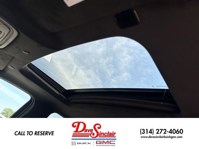 GMC Sierra 2500HD Vehicle Full-screen Gallery Image 22