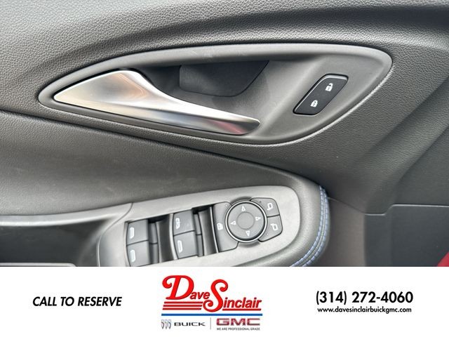 Buick Encore GX Vehicle Full-screen Gallery Image 13