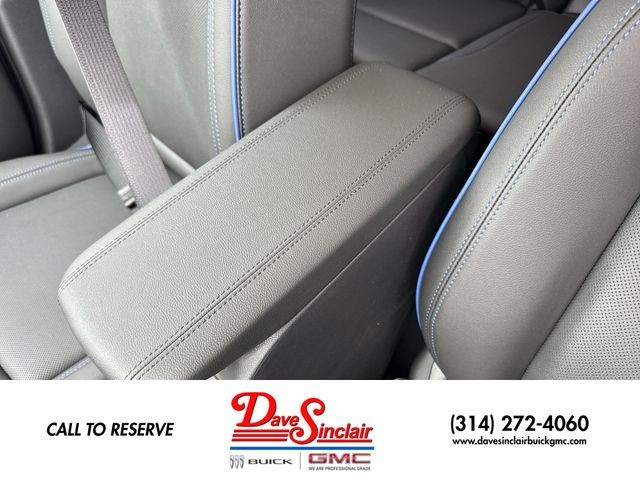 Buick Encore GX Vehicle Full-screen Gallery Image 20