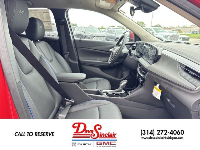 Buick Encore GX Vehicle Full-screen Gallery Image 23