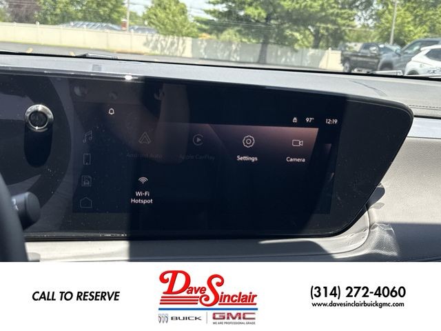 Buick Encore GX Vehicle Full-screen Gallery Image 16