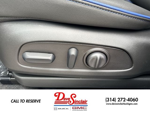 Buick Encore GX Vehicle Full-screen Gallery Image 12