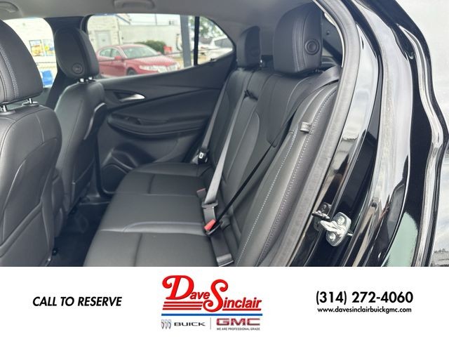 Buick Encore GX Vehicle Full-screen Gallery Image 21