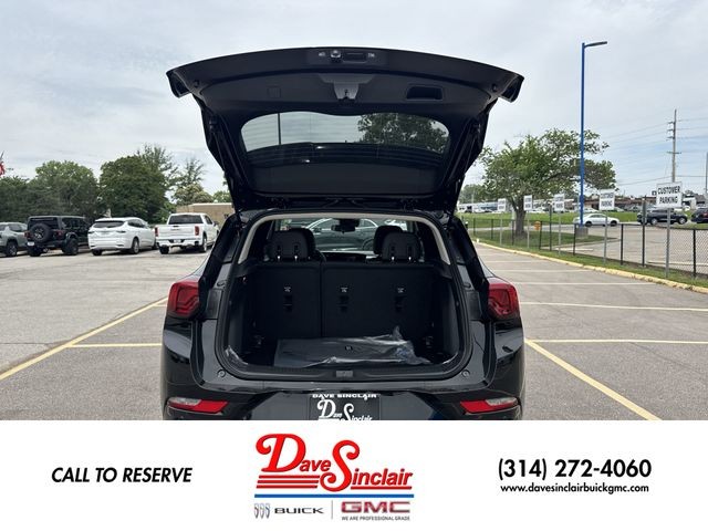 Buick Encore GX Vehicle Full-screen Gallery Image 22