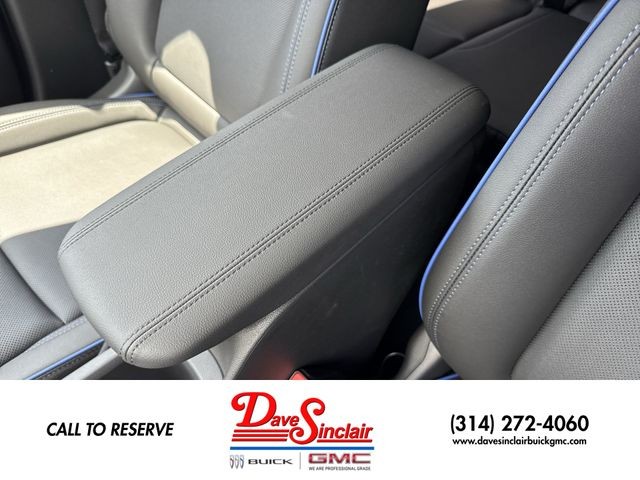 Buick Encore GX Vehicle Full-screen Gallery Image 21