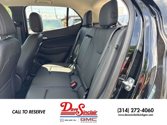 Buick Encore GX Vehicle Full-screen Gallery Image 22