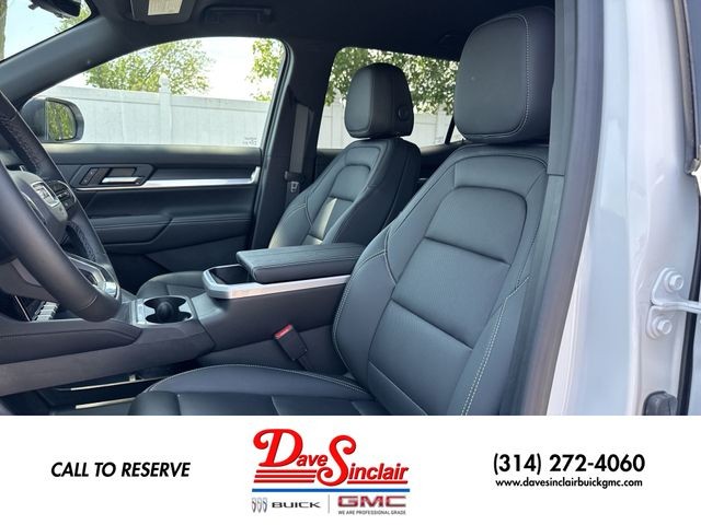 GMC Terrain Vehicle Full-screen Gallery Image 11